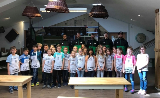 KÖZÖS SÜTÉS A SZABADHEGYI ISKOLÁSOKKAL A PEDRÓ PÉKSÉGBEN