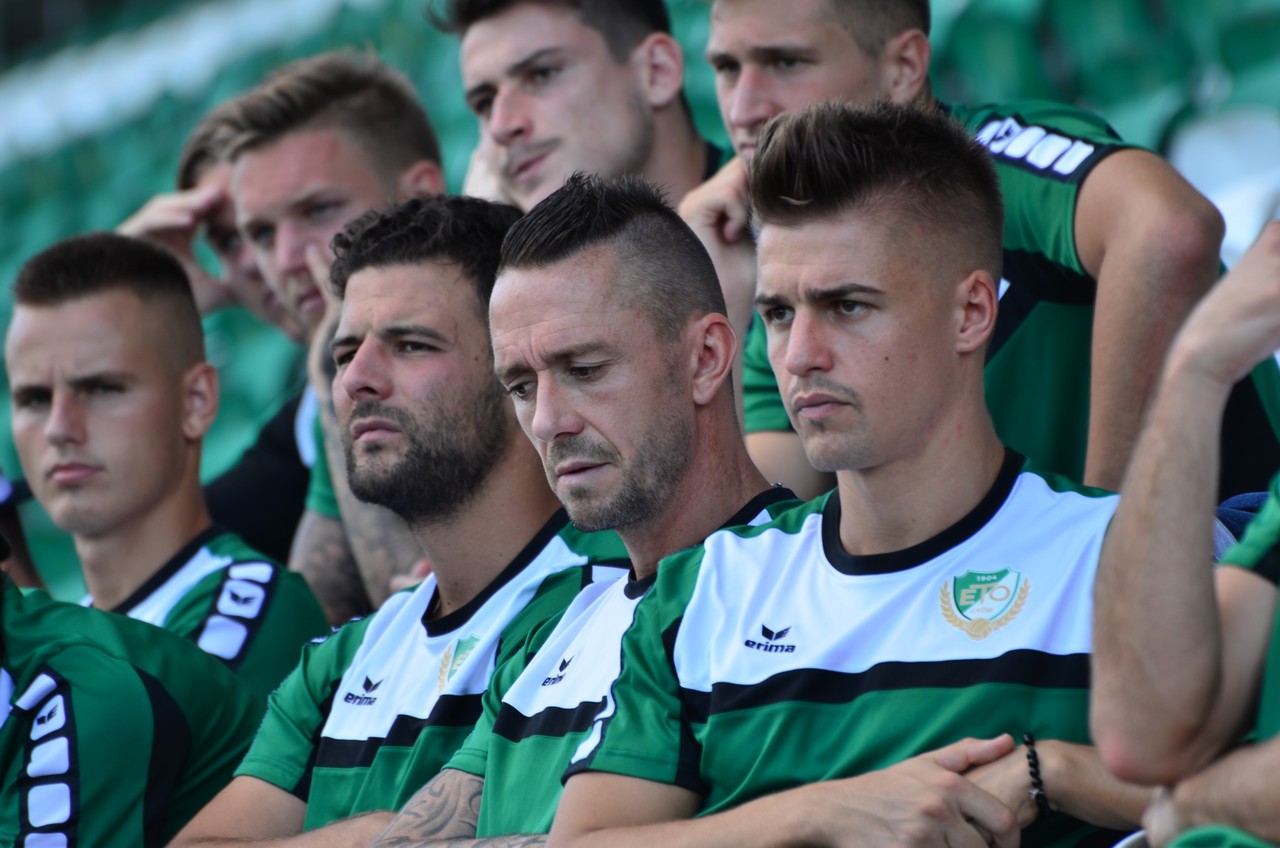 Szurkolói ankét 2016