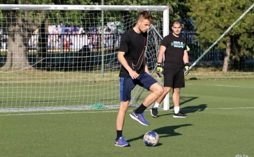 Szurkolói foci a Kihívás Napján 
