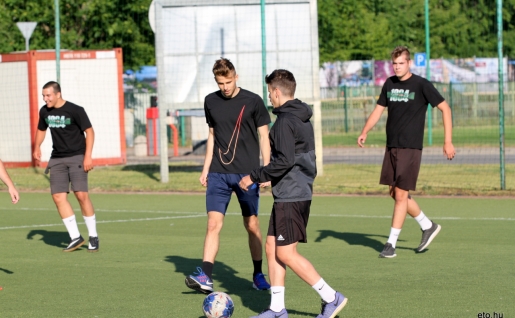 Szurkolói foci a Kihívás Napján 