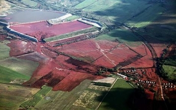 1 millió forint a vörösiszap károsultak számára