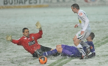 Az Újpest elcsúszott a győri hóban - újra nyert az ETO