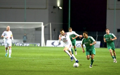 Búcsú emelt fővel