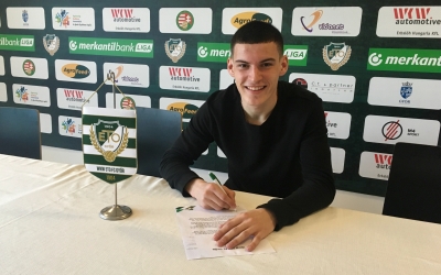 Hidi Sándor profi szerződést kapott