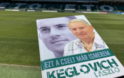 Keglovich beszélget és dedikál