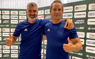 Szalai Tamás és Bognár Zsolt segítik Tímár munkáját