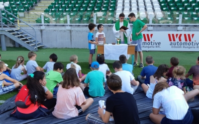 Szentmisét tartottak a stadionban