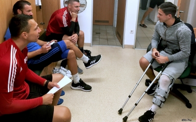 Szimcso meglátogatta a csapatot