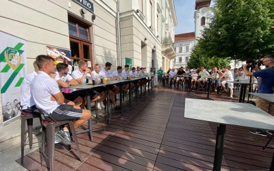 Szurkolói ankét a DiVinoban