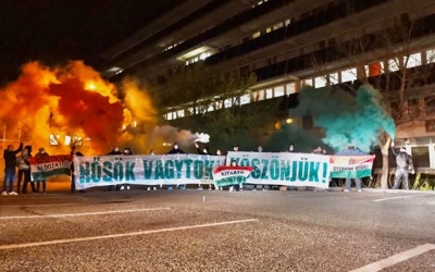 Szurkolóink a győri egészségügyi dolgozók előtt tisztelegtek