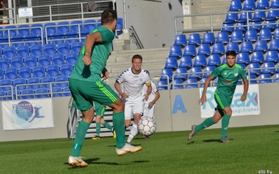 “Kiegyenesedve” utazunk Szolnokra